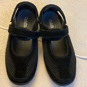 OthoFeet Women’s Orthopedic Breathable black Mary Jane Shoes, 7.5 WIDE